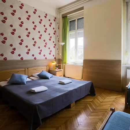 East Station Private Rooms Budapest Extérieur photo